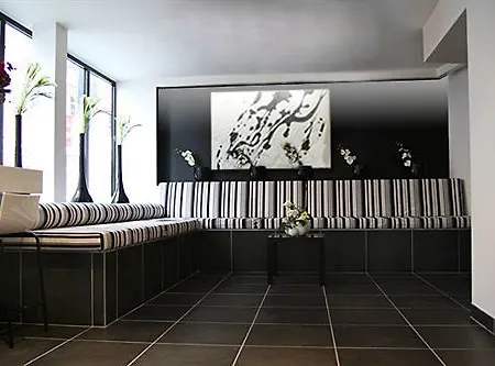 Standard Design Hotell 3*