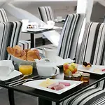 Standard Design 3* Paris