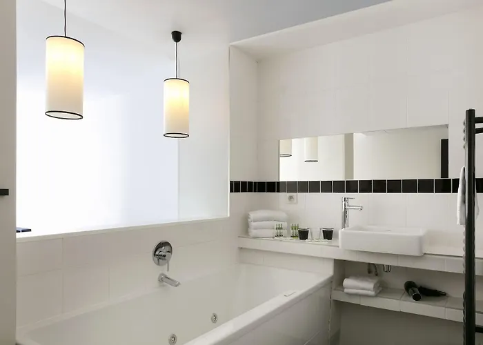 Standard Design 3* Paris