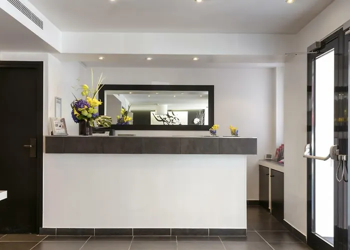 Standard Design 파리