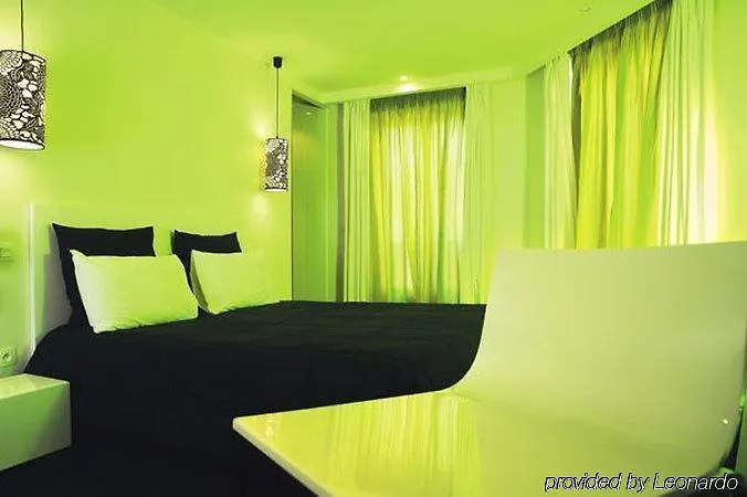 Standard Design 파리